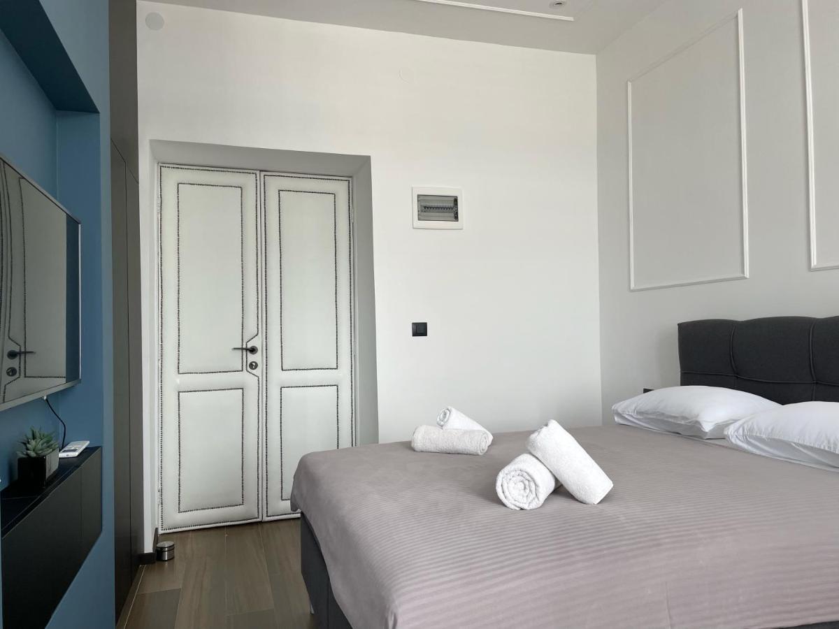 Navis City Apartments Pula Ngoại thất bức ảnh