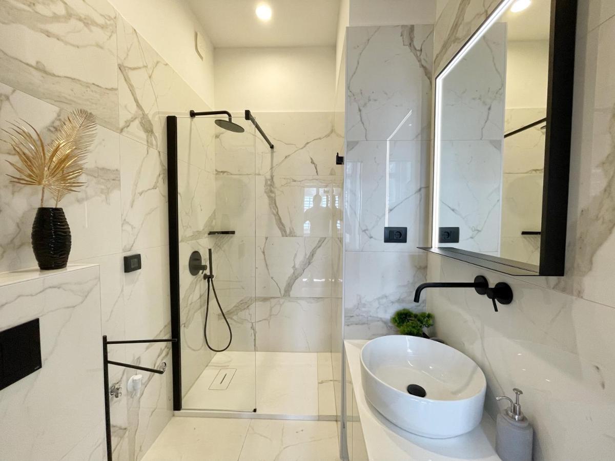 Navis City Apartments Pula Ngoại thất bức ảnh