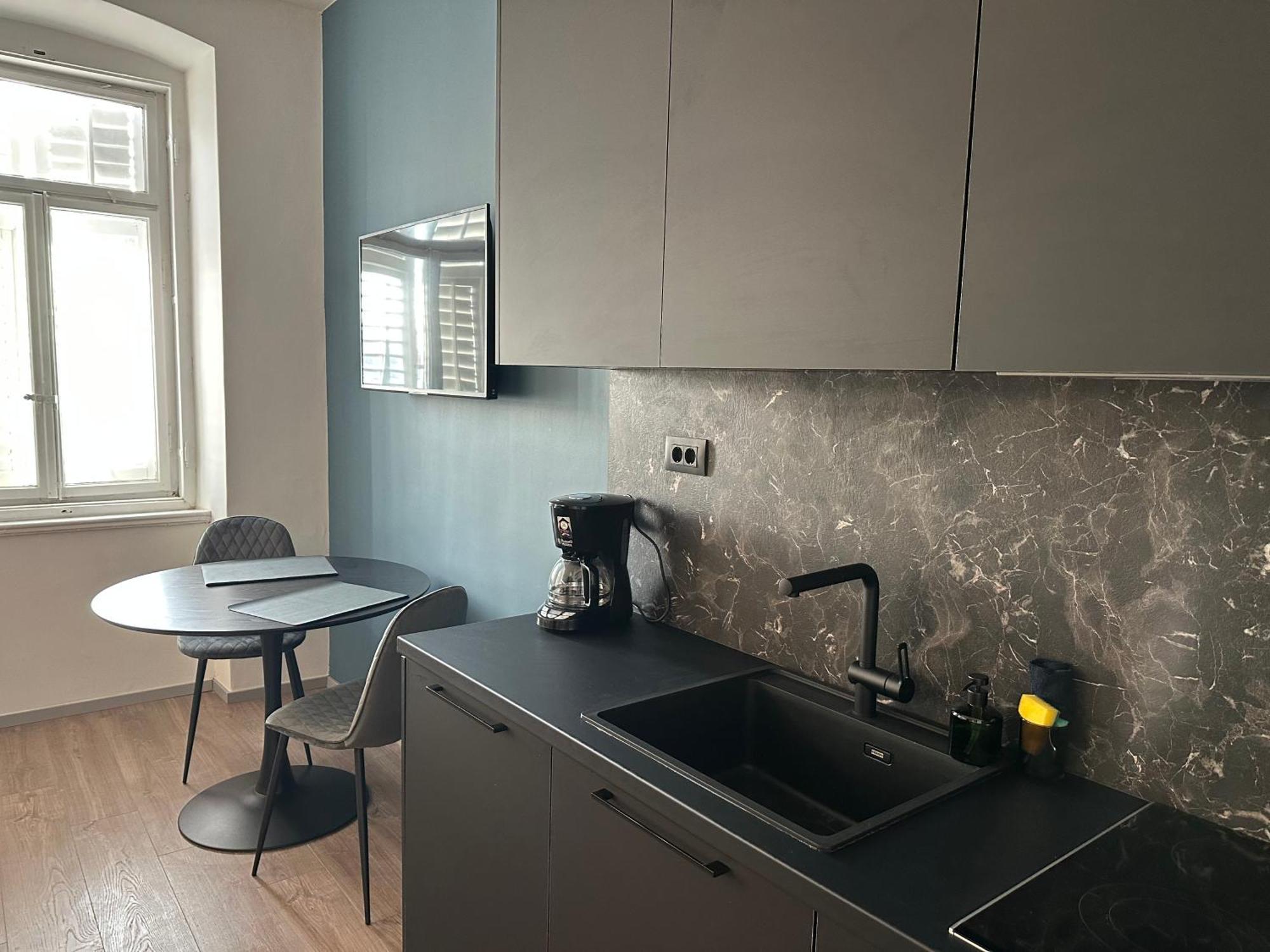 Navis City Apartments Pula Ngoại thất bức ảnh