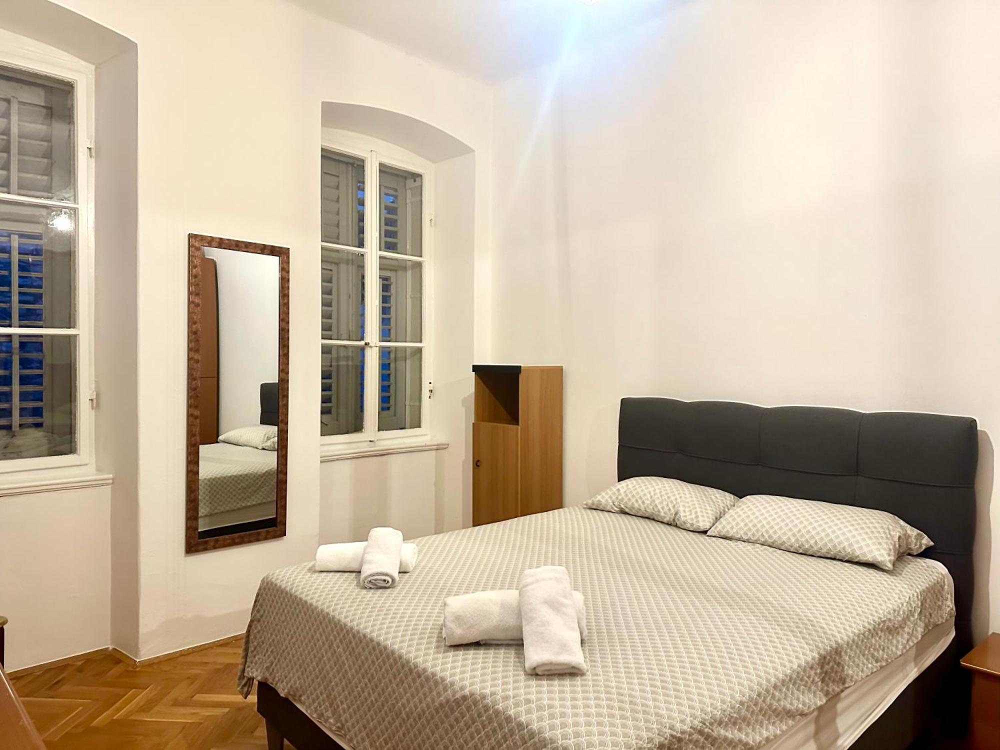 Navis City Apartments Pula Ngoại thất bức ảnh